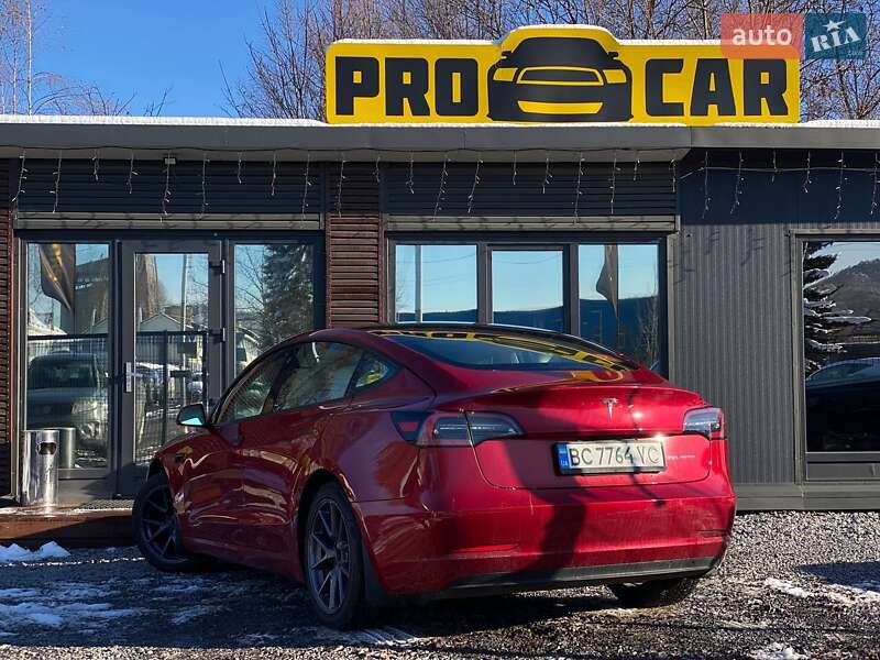 Седан Tesla Model 3 2021 в Львові