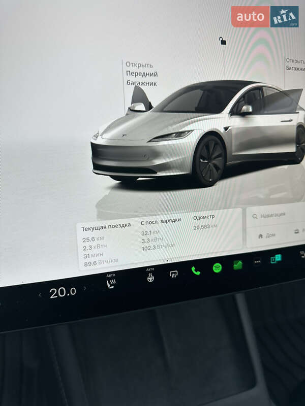 Седан Tesla Model 3 2024 в Львові