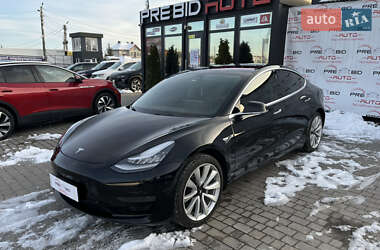 Седан Tesla Model 3 2019 в Львові