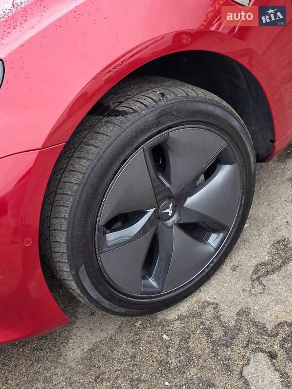 Седан Tesla Model 3 2018 в Запоріжжі