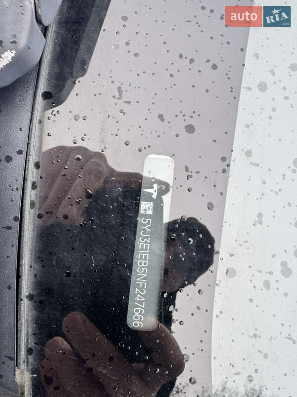 Седан Tesla Model 3 2022 в Ровно