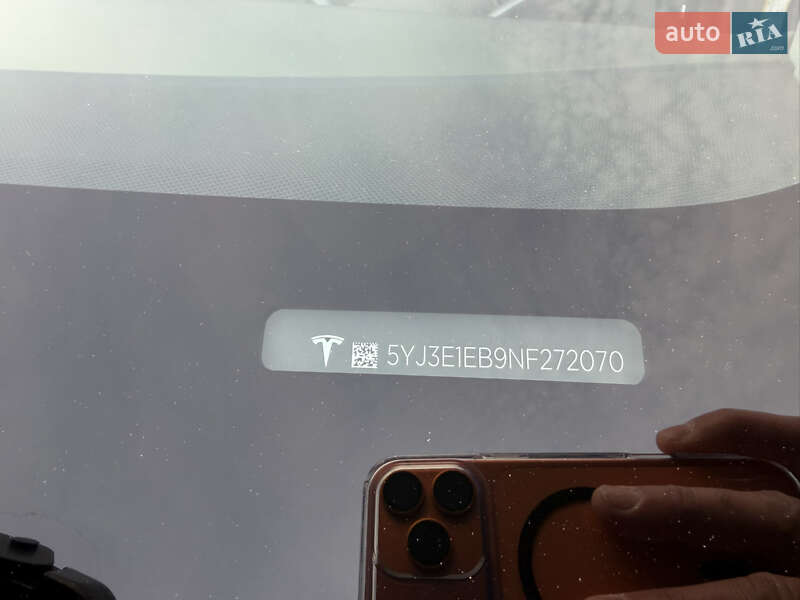 Седан Tesla Model 3 2022 в Киеве