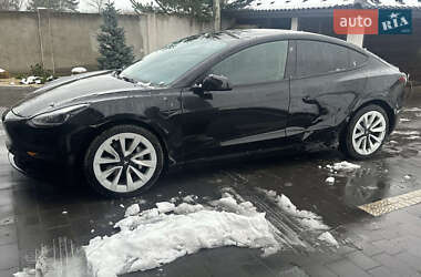 Седан Tesla Model 3 2023 в Львові