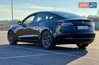 Седан Tesla Model 3 2022 в Ровно