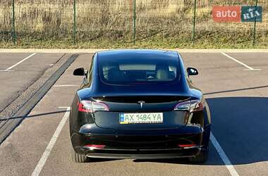 Седан Tesla Model 3 2022 в Ровно
