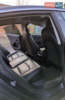 Седан Tesla Model 3 2019 в Полтаві