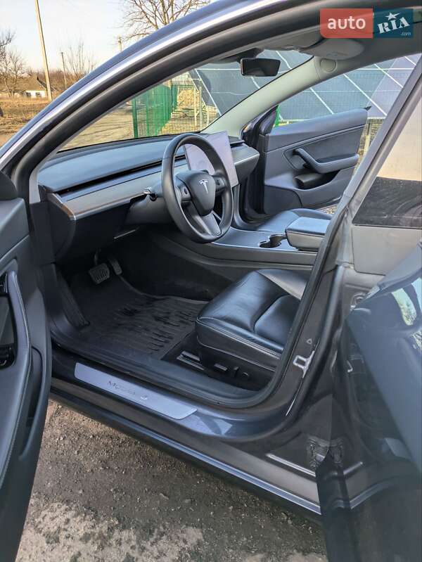 Седан Tesla Model 3 2019 в Полтаві