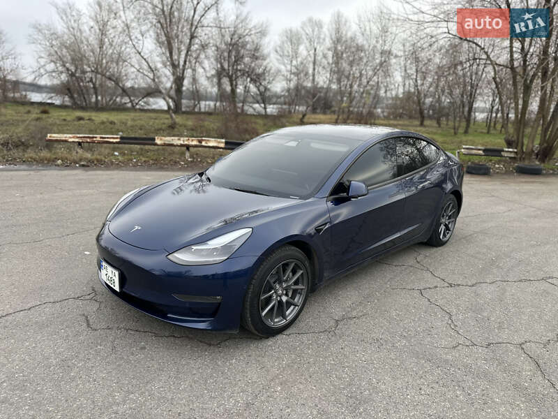 Седан Tesla Model 3 2022 в Дніпрі