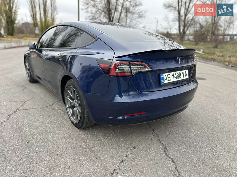Седан Tesla Model 3 2022 в Дніпрі
