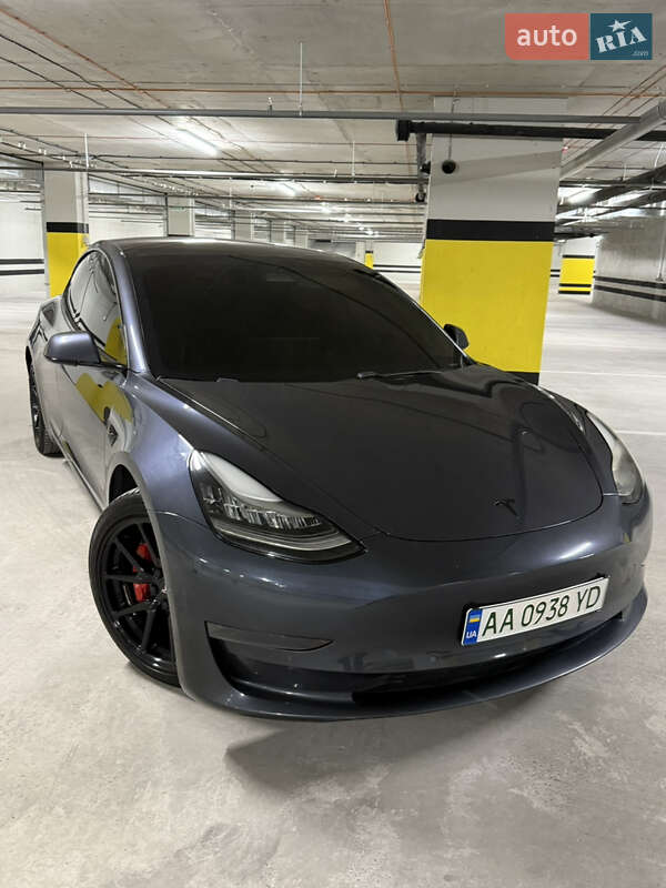 Седан Tesla Model 3 2019 в Днепре