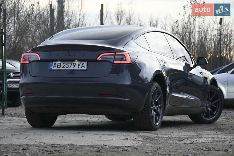 Седан Tesla Model 3 2021 в Бердичеве