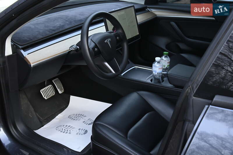 Седан Tesla Model 3 2021 в Бердичеве