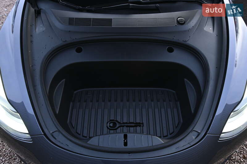 Седан Tesla Model 3 2021 в Бердичеве