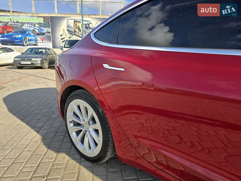 Седан Tesla Model 3 2020 в Одесі