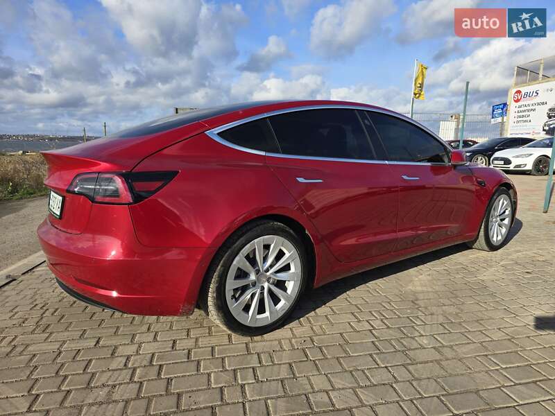 Седан Tesla Model 3 2020 в Одесі