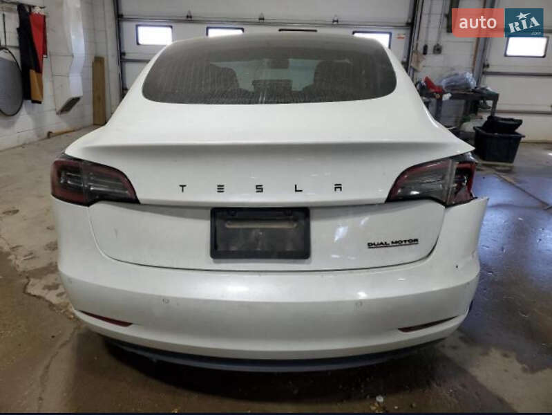 Седан Tesla Model 3 2020 в Киеве фото 6 Седан Tesla Model 3 2020 в Киеве