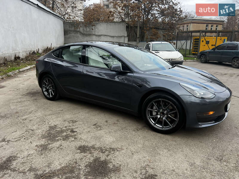 Седан Tesla Model 3 2023 в Дніпрі фото 13 Седан Tesla Model 3 2023 в Дніпрі
