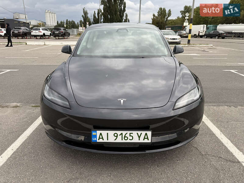 Седан Tesla Model 3 2024 в Киеве