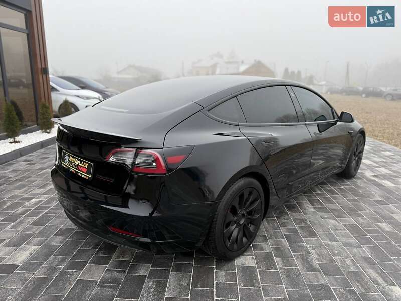 Седан Tesla Model 3 2018 в Коломые