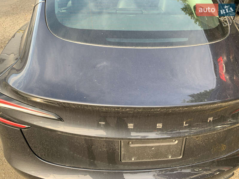 Седан Tesla Model 3 2024 в Хмельницькому