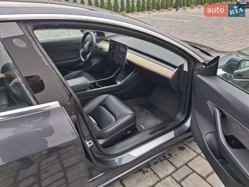Седан Tesla Model 3 2018 в Луцке фото 10 Седан Tesla Model 3 2018 в Луцке