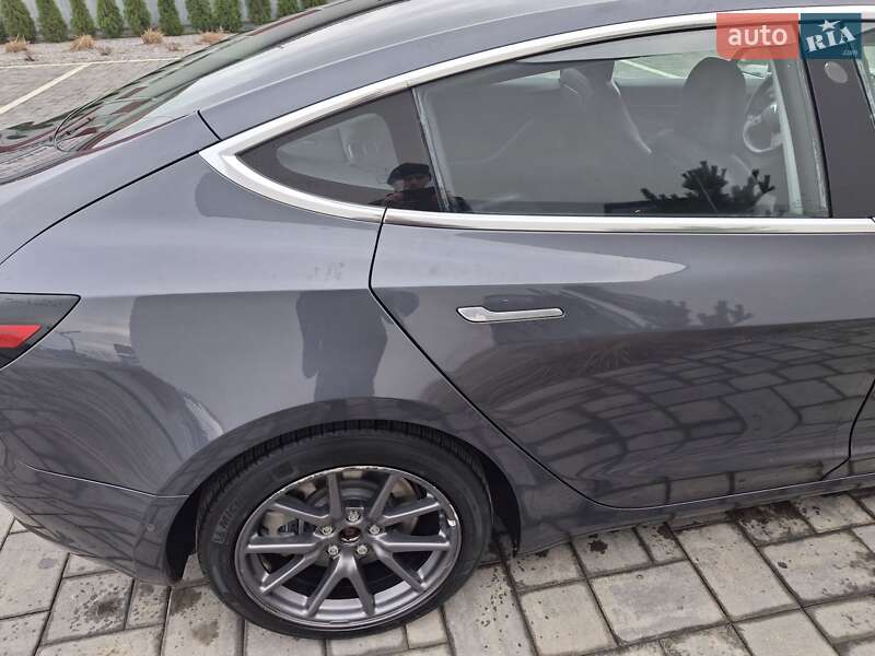 Седан Tesla Model 3 2018 в Луцке фото 12 Седан Tesla Model 3 2018 в Луцке