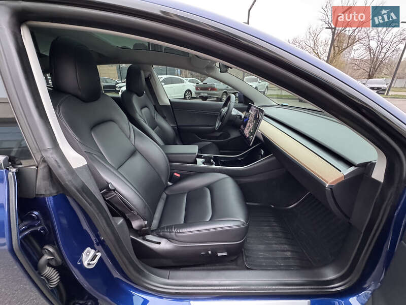 Седан Tesla Model 3 2019 в Дніпрі фото 16 Седан Tesla Model 3 2019 в Дніпрі