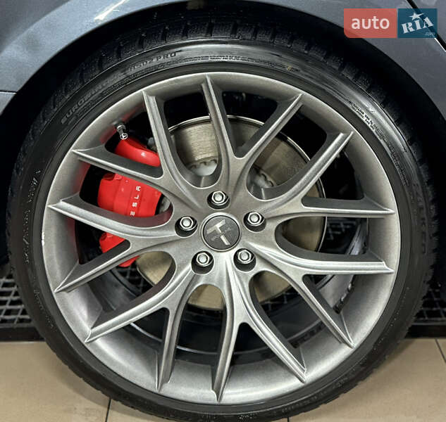 Седан Tesla Model 3 2022 в Києві