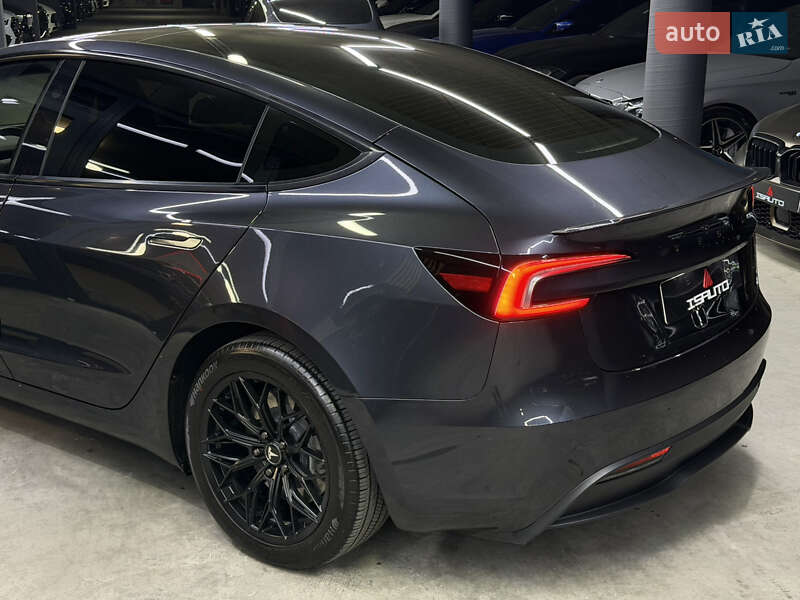 Седан Tesla Model 3 2024 в Одессе