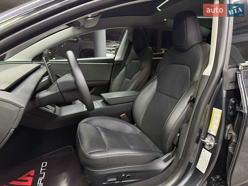 Седан Tesla Model 3 2024 в Одессе