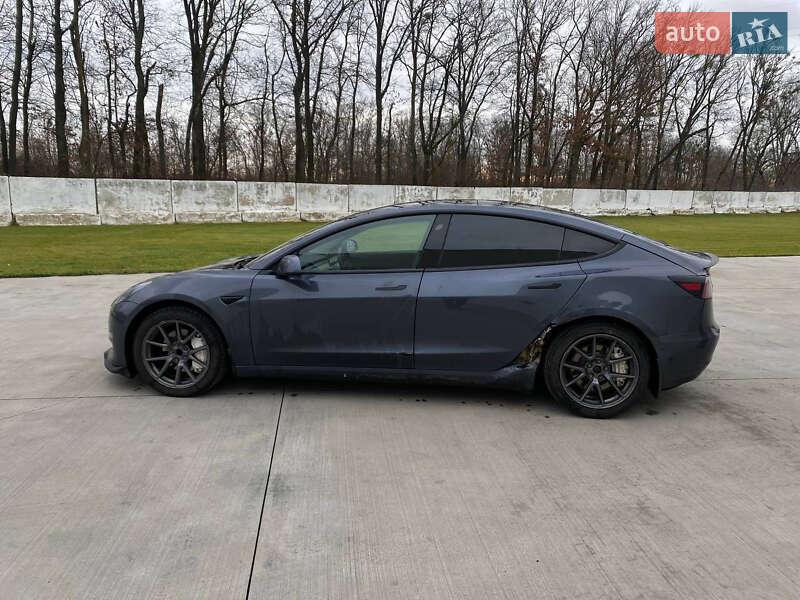 Седан Tesla Model 3 2021 в Луцке