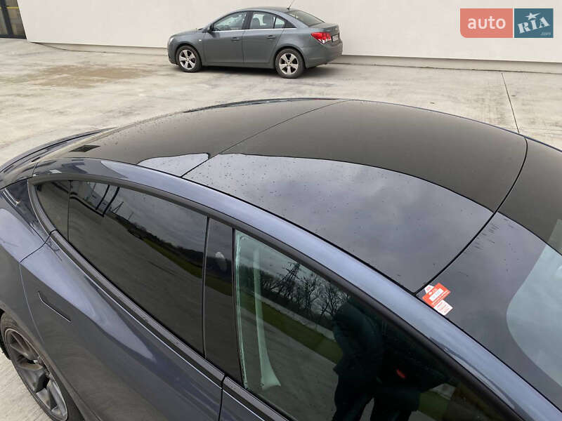 Седан Tesla Model 3 2021 в Луцке