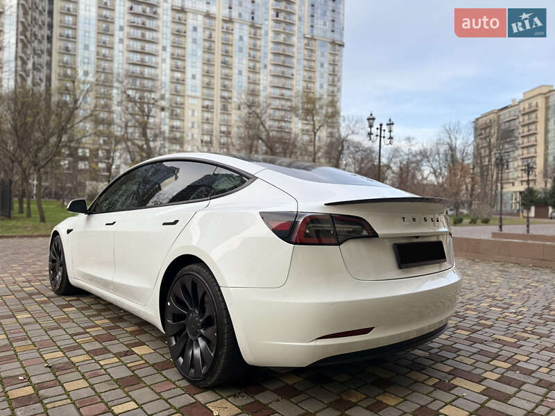 Седан Tesla Model 3 2022 в Одесі