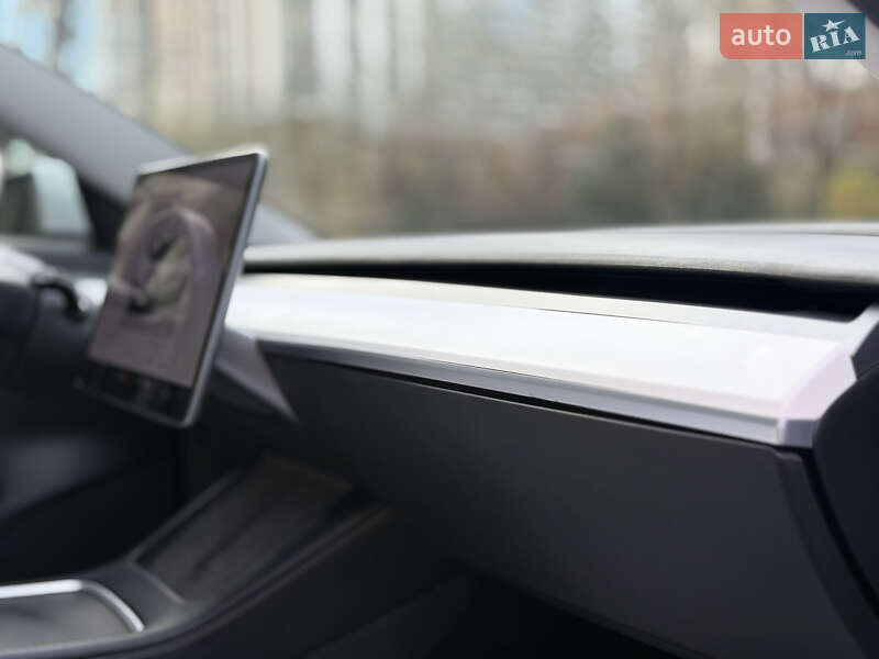 Седан Tesla Model 3 2022 в Одесі