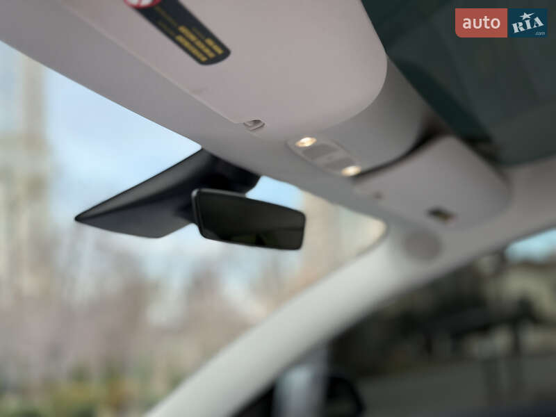 Седан Tesla Model 3 2022 в Одесі