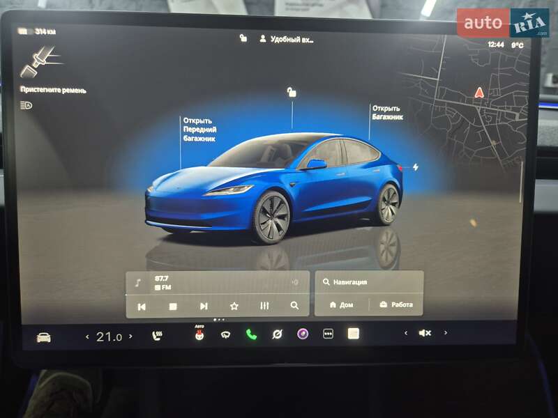 Седан Tesla Model 3 2024 в Києві