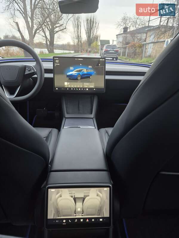 Седан Tesla Model 3 2024 в Києві