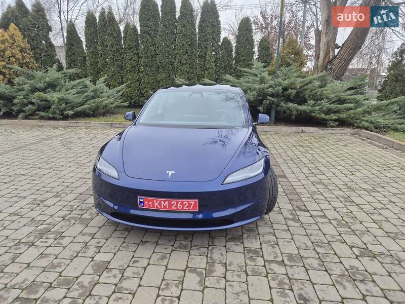 Седан Tesla Model 3 2024 в Києві