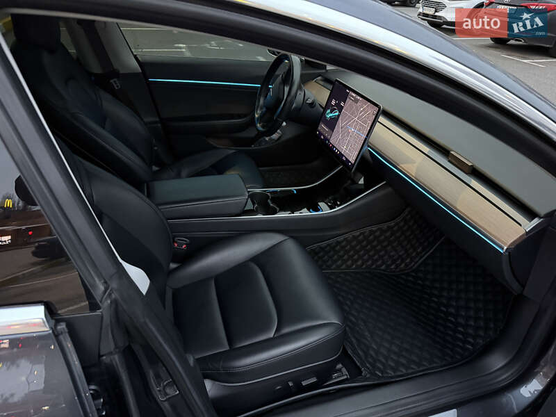 Седан Tesla Model 3 2018 в Києві фото 18 Седан Tesla Model 3 2018 в Києві