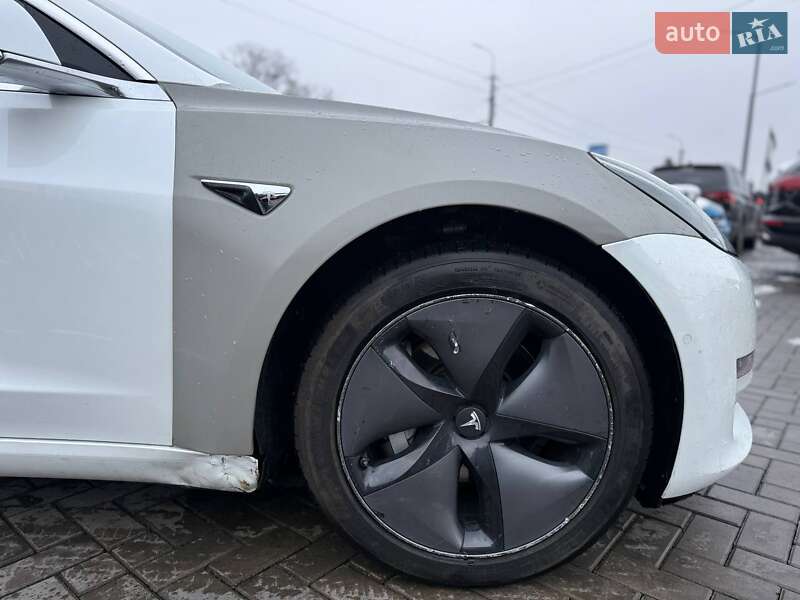 Седан Tesla Model 3 2018 в Луцьку