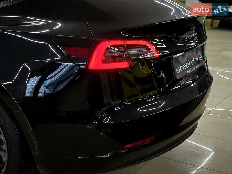 Седан Tesla Model 3 2021 в Миколаєві