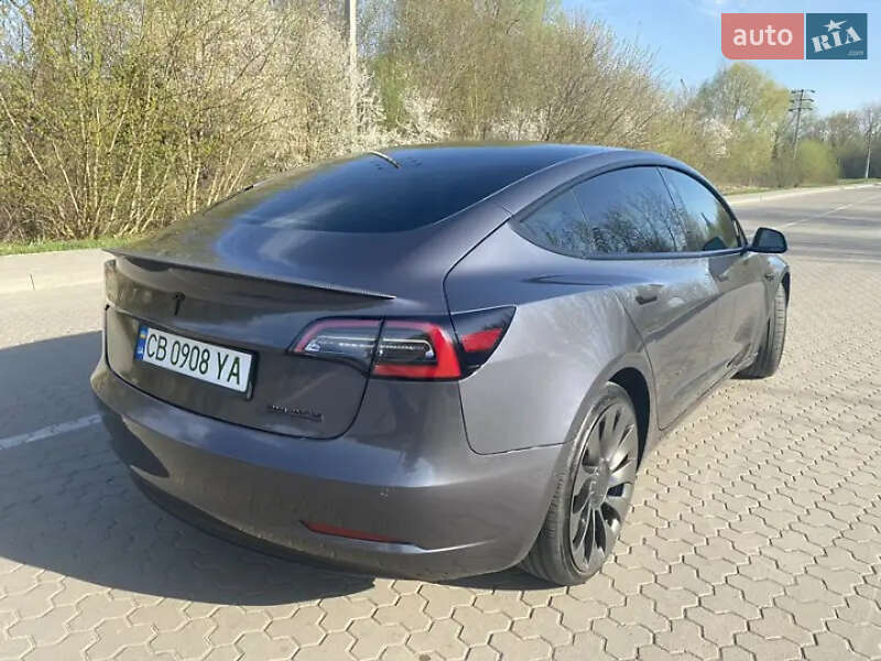 Седан Tesla Model 3 2022 в Львове