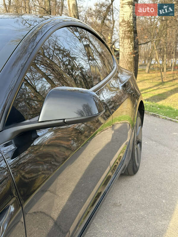 Седан Tesla Model 3 2023 в Києві