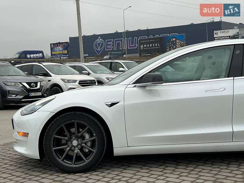 Седан Tesla Model 3 2019 в Львові фото 2 Седан Tesla Model 3 2019 в Львові