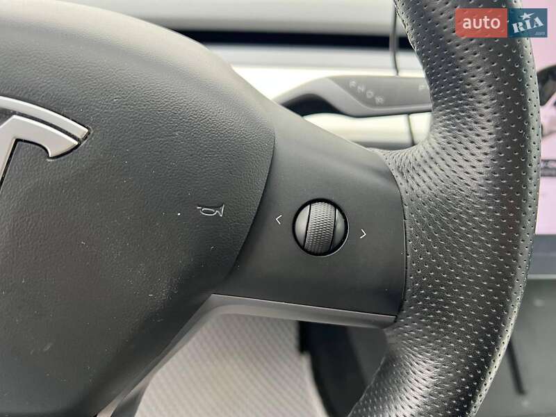 Седан Tesla Model 3 2019 в Львові фото 21 Седан Tesla Model 3 2019 в Львові