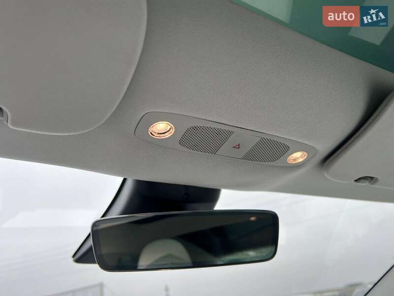 Седан Tesla Model 3 2019 в Львові фото 28 Седан Tesla Model 3 2019 в Львові