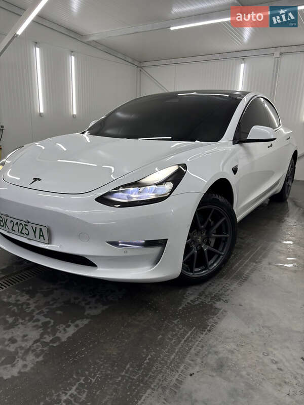 Седан Tesla Model 3 2021 в Лановцах фото 3 Седан Tesla Model 3 2021 в Лановцах