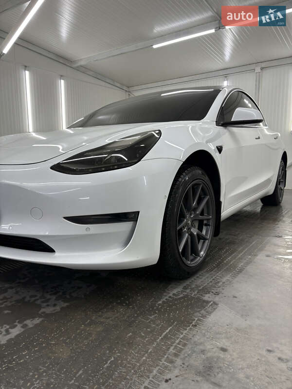 Седан Tesla Model 3 2021 в Лановцах фото 18 Седан Tesla Model 3 2021 в Лановцах