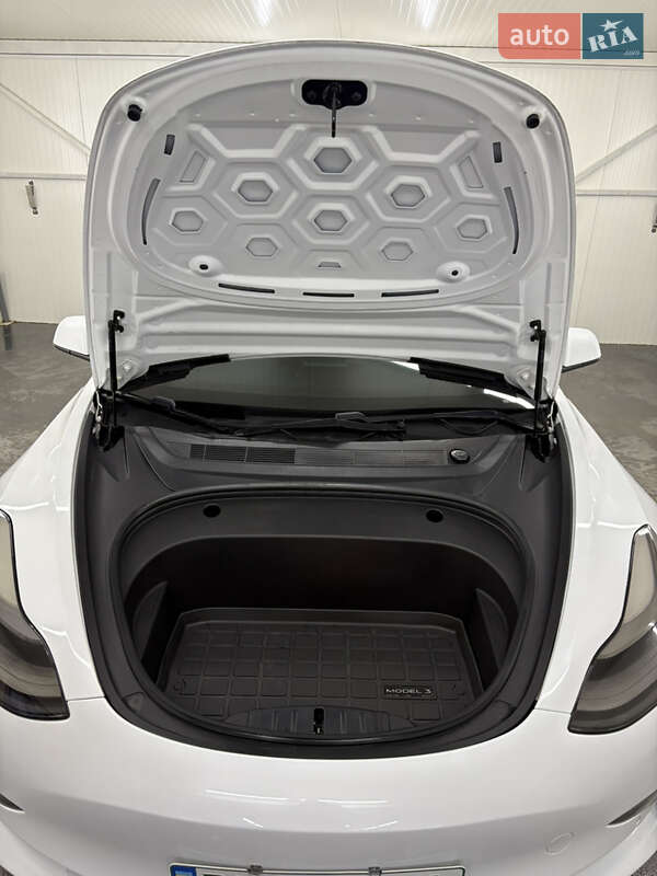 Седан Tesla Model 3 2021 в Лановцах фото 26 Седан Tesla Model 3 2021 в Лановцах