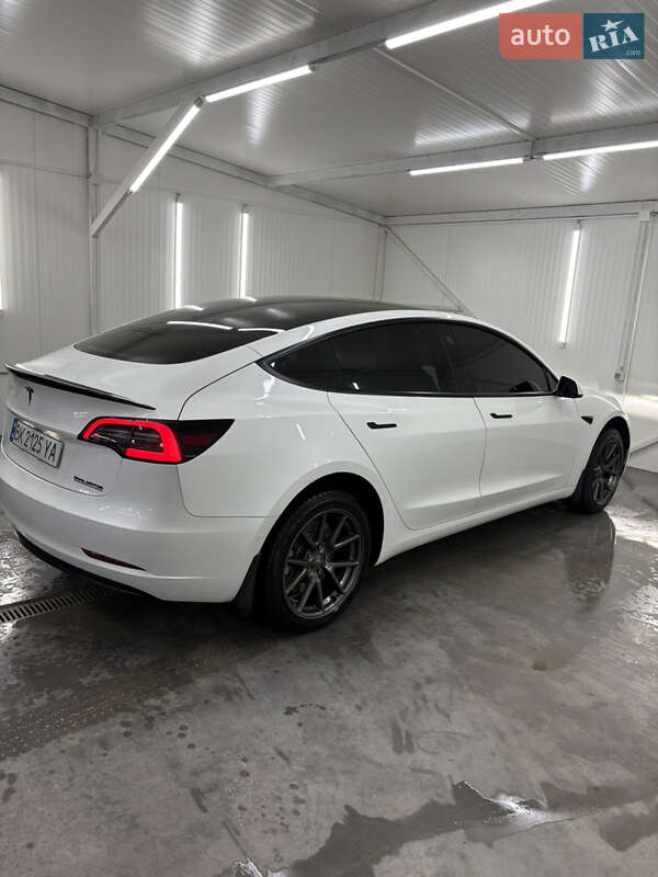 Седан Tesla Model 3 2021 в Лановцах фото 36 Седан Tesla Model 3 2021 в Лановцах